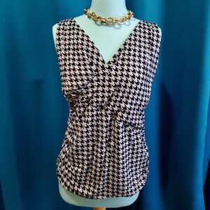 Halogen Cross body V-neck Double sheer layer sleeveless Herringbone top XL
